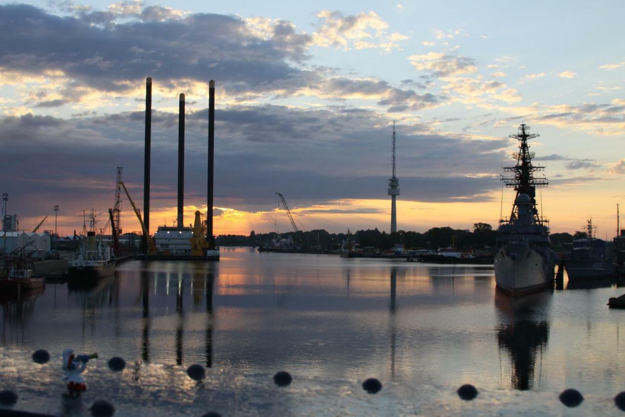 Kapitanswohnung Kaiser Wilhelm Brucke Wilhelmshaven Exterior photo